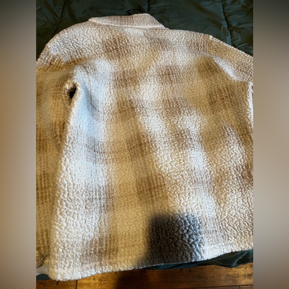 Old Navy - Sherpa Quarter-Zip Sweater - Picture 4 of 5